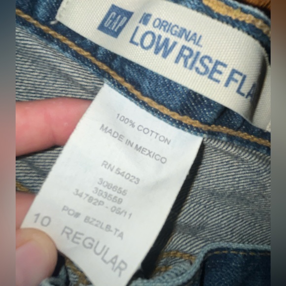 Vintage Gap original low-rise flare, distressed jeans. 10 regular. Gently worn. - Picture 4 of 5